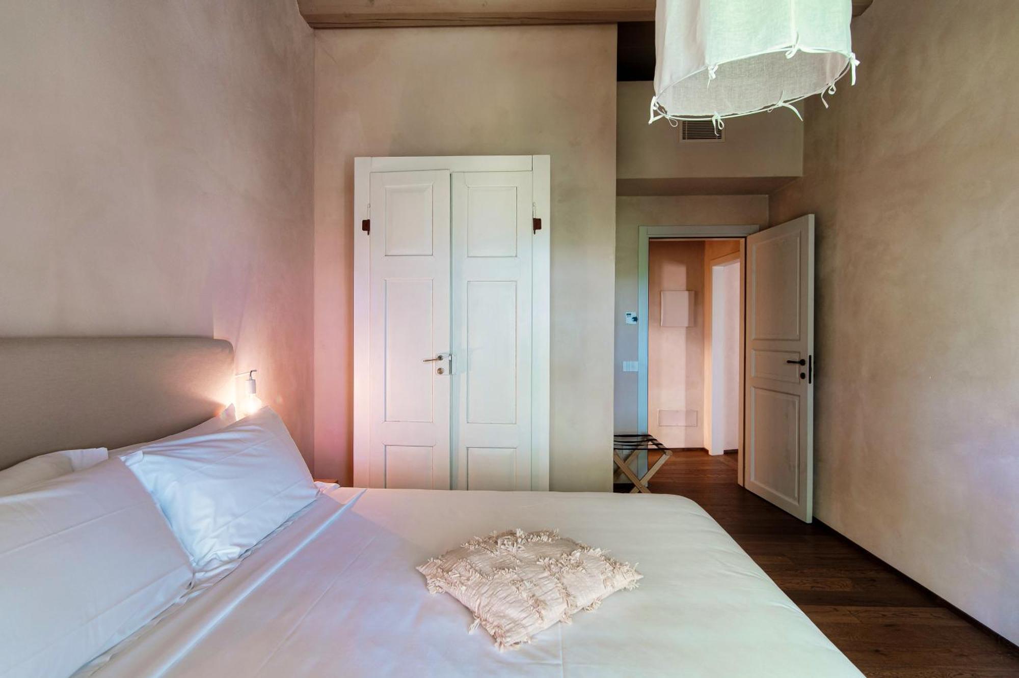 Dandelion Como Suites & Park Villa Guardia Екстер'єр фото