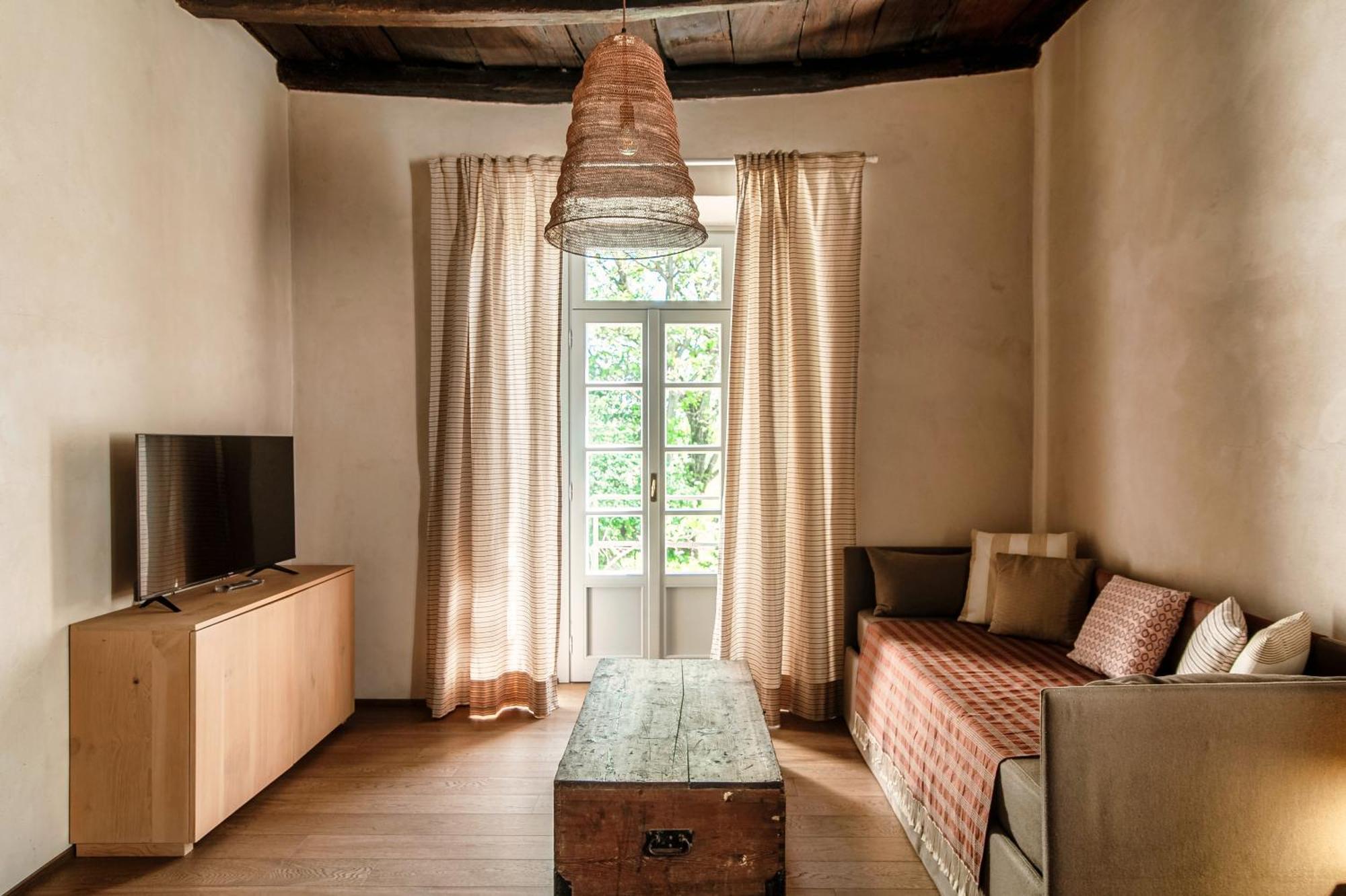 Dandelion Como Suites & Park Villa Guardia Екстер'єр фото